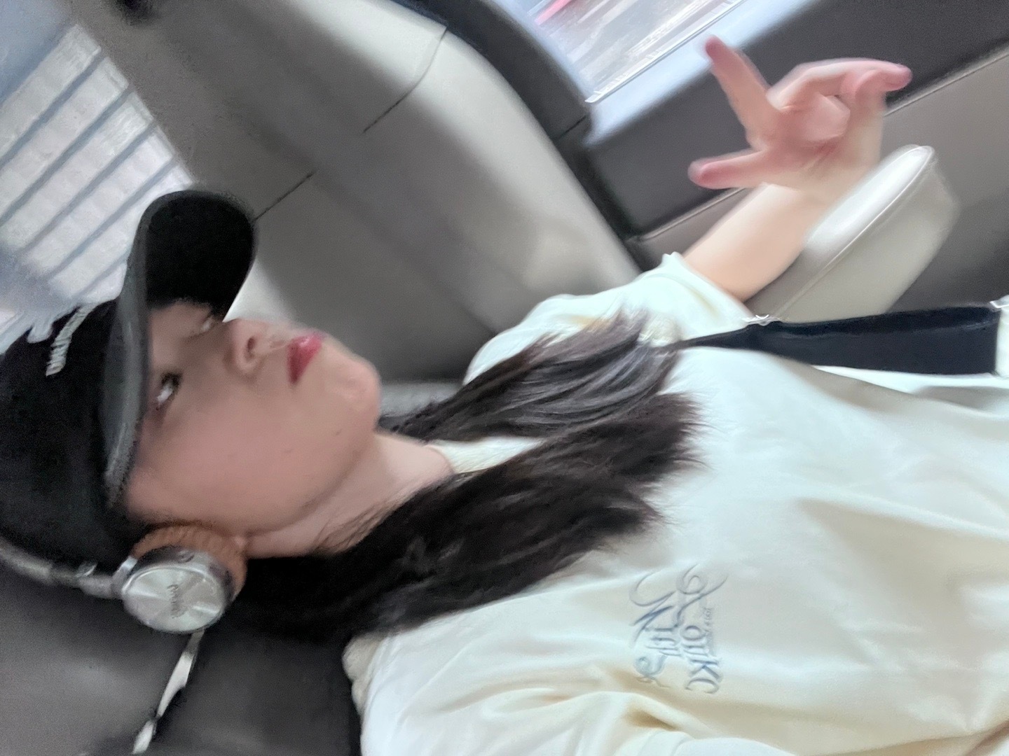 #今日份自拍# 不会自拍( ͡°ᴥ ͡° ʋ)  ​​​