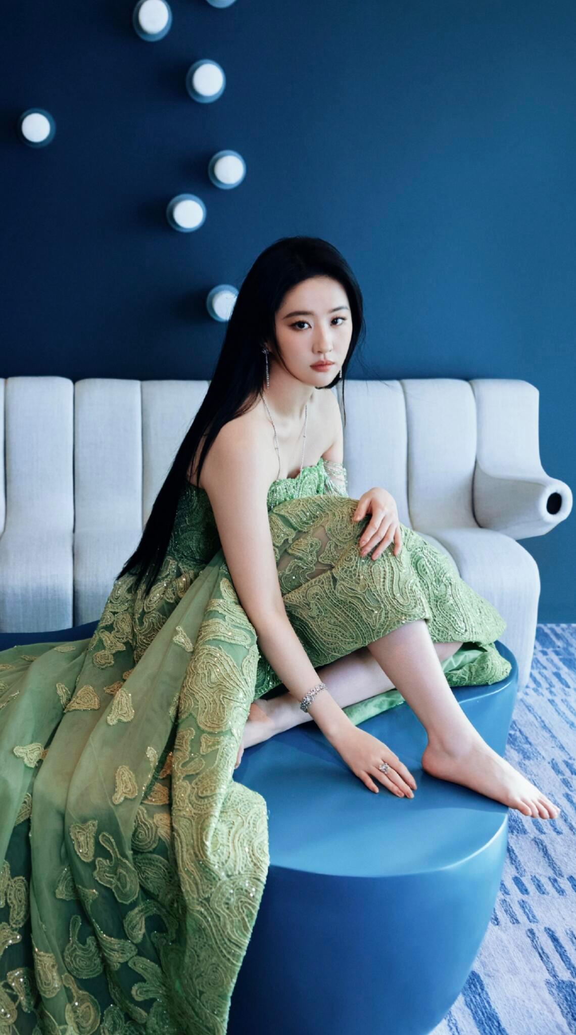 刘亦菲2024年礼服裙总结 