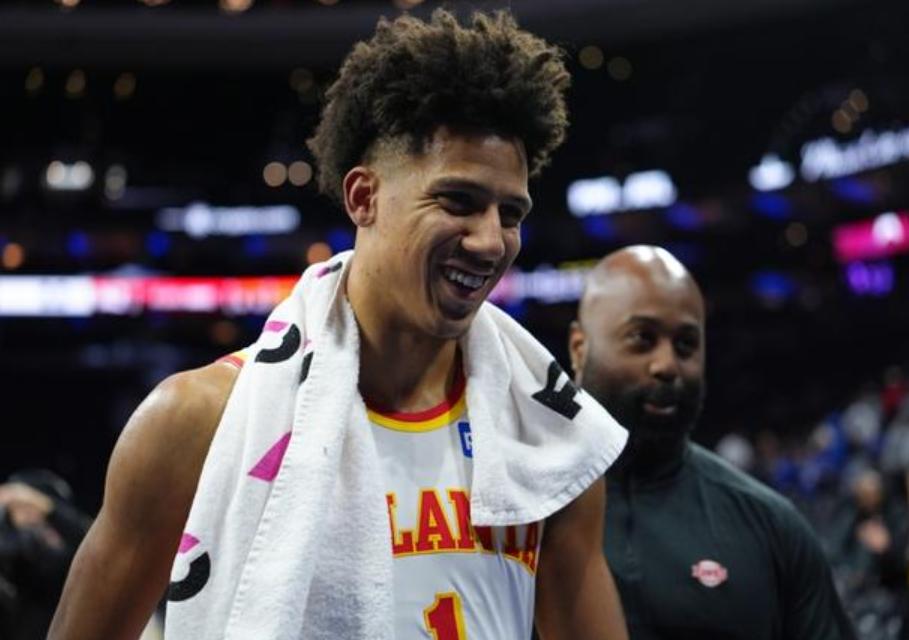 约翰逊破80年历史最佳记录，特雷·杨遭弃后恐将漂泊无依！身为球队领袖的特雷·杨复