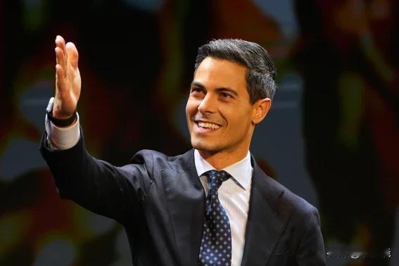 荷兰38岁年轻的、承认自己是“同性恋”者的候任首相说特朗普的格陵兰野心给欧洲敲响