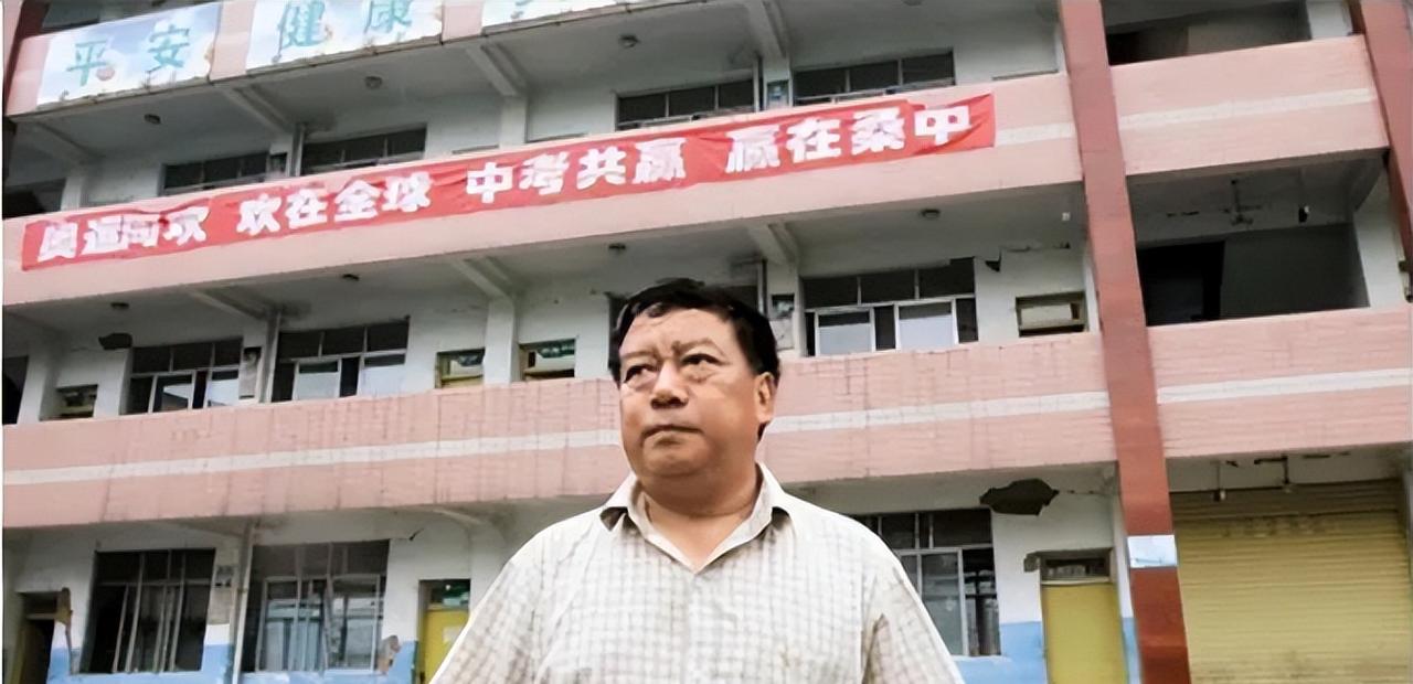 2008年汶川地震后，叶志平被许多人怀疑是“历史上最有可能的穿越者”。因为在汶川