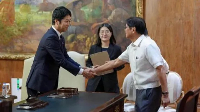 【中方列阵4天，菲方招架不住，扭头找上日本，一个两个都自身难保】日菲狼狈为奸，针