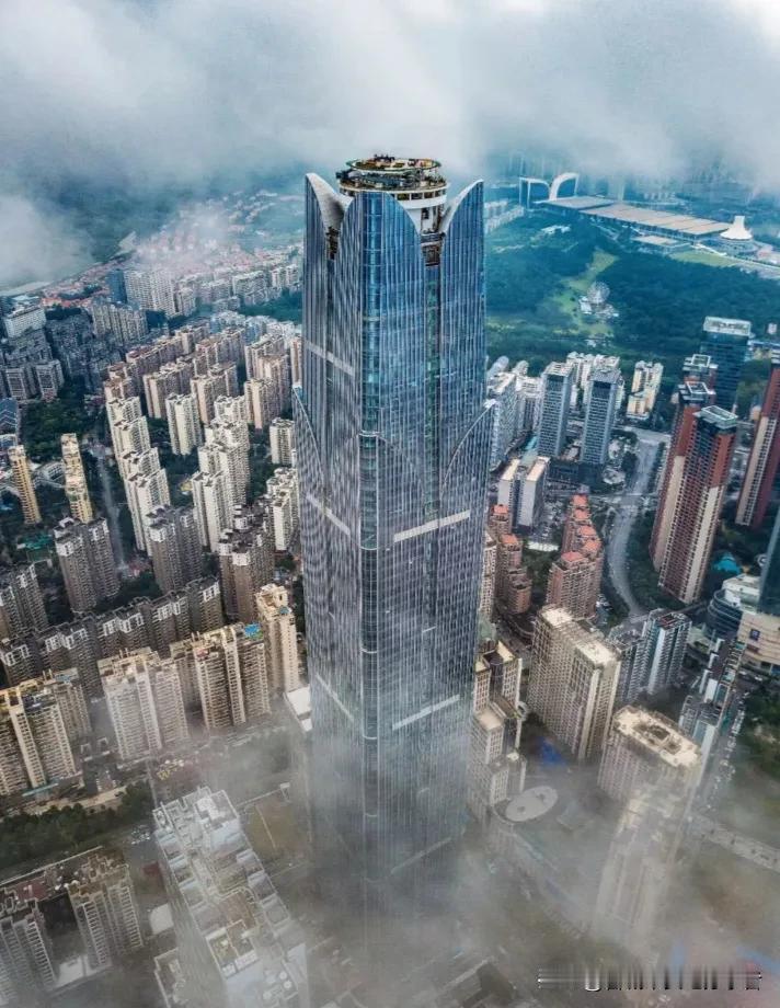 以前一提到广西人们想到的第一城市就是桂林，因为以前的桂林不仅是广西的省会城市，更