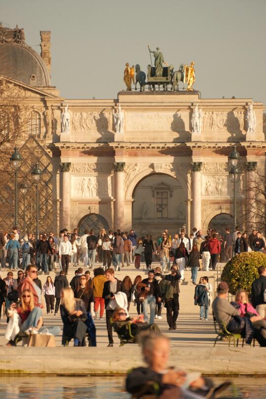 三月的巴黎值得世界来看看