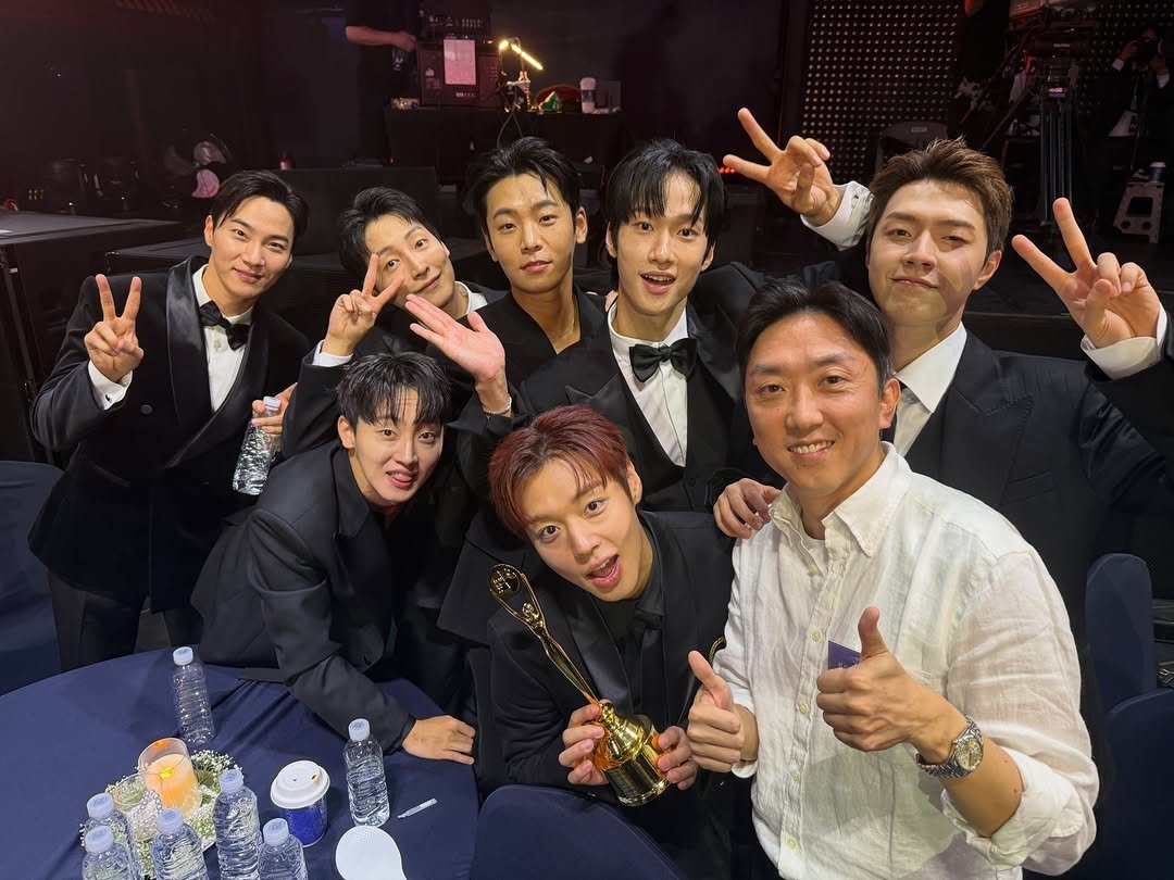 朴志训 ✨ 陪朴志训走演员路 260809 菜鸟伙房兵导演ins分享🏆最佳作品