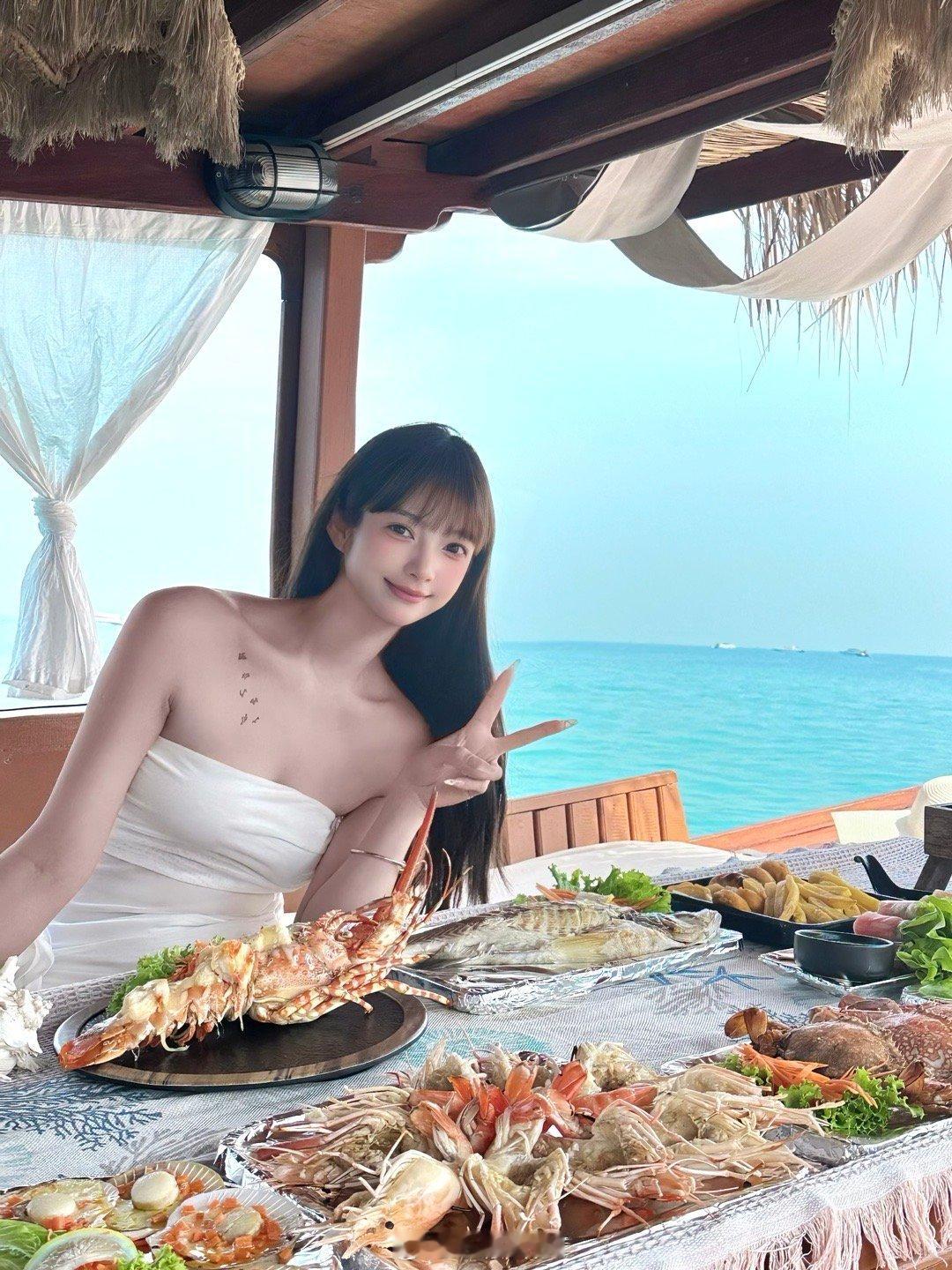 在芭提雅坐到了喜欢的长尾船躺平的一天 