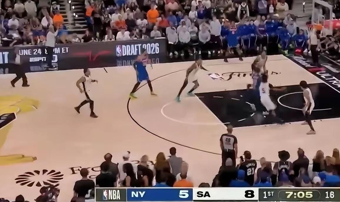 观点创作激励大赛央视真的把可能决定NBA总决赛总冠军的G5比赛当成了鸡肋，先是计