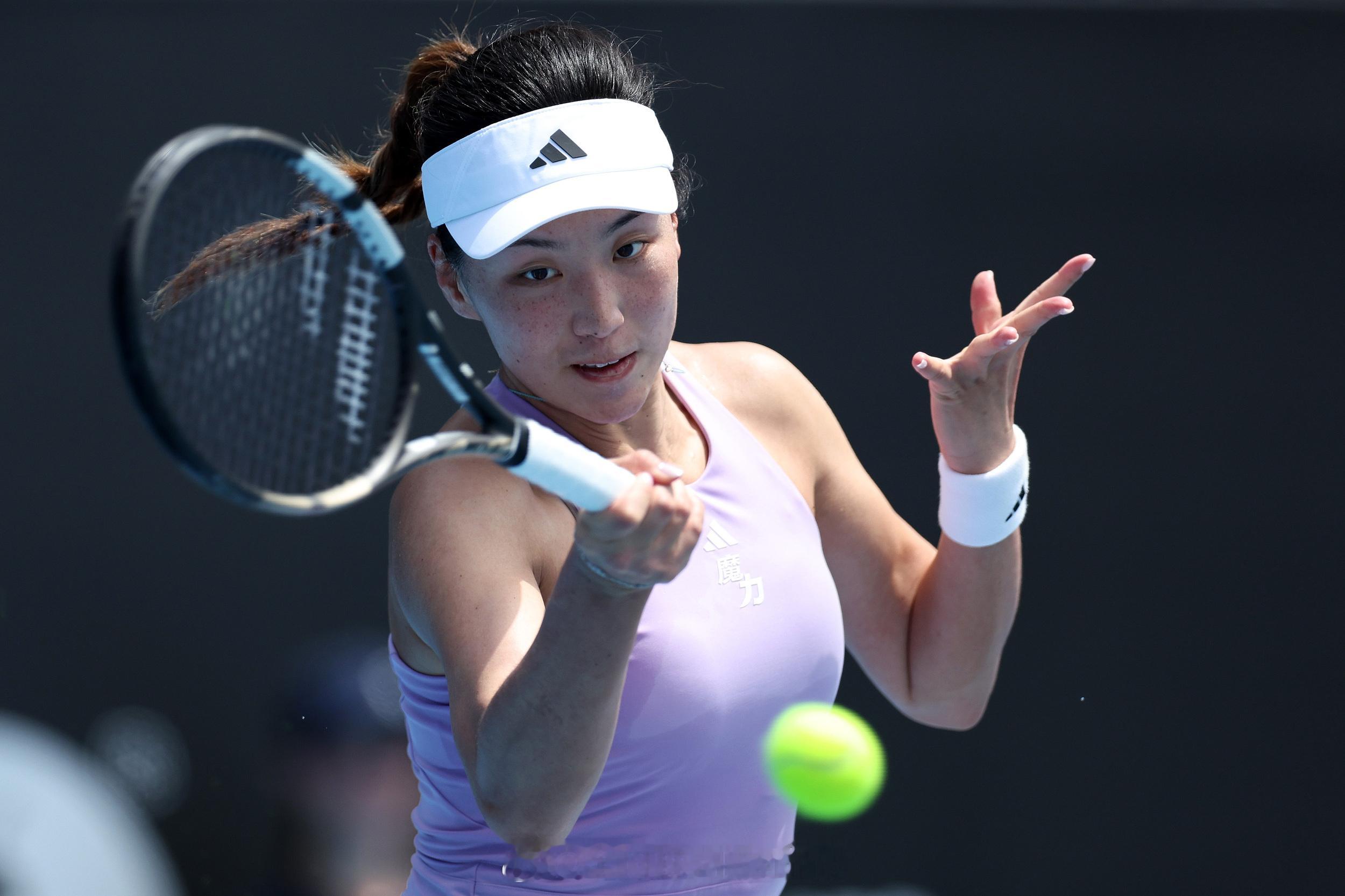 前方捷报频传王欣瑜2026开门红 WTA250奥克兰站单打首轮，🇨🇳中国金花