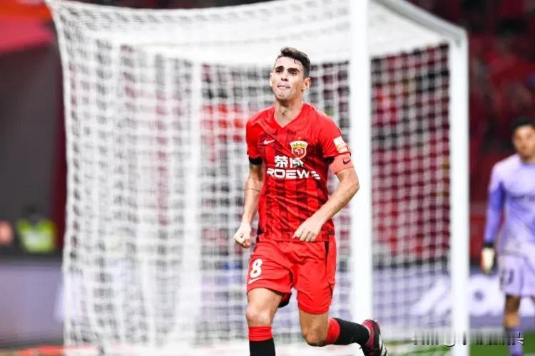 6连胜！海港轰46射门4-1沧州 奥斯卡戴帽武磊传射海港不败仍次席，说明三个不争