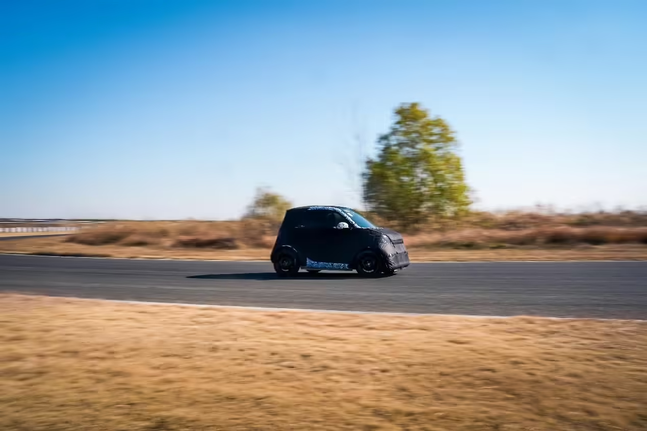 smart 2 启动路试并回归A00级双门纯电小车赛道，我是真觉得很明智啊，精准