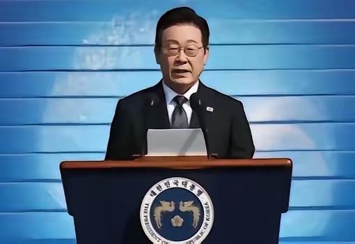 就在刚刚

韩国撑不住，李在明做出一个重大决定。

​韩国总统李在明今天（3月1