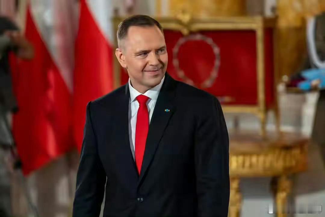 波兰总统称，波兰仍会帮助乌克兰，但拒绝被绑架裹挟，希望相互体谅。 