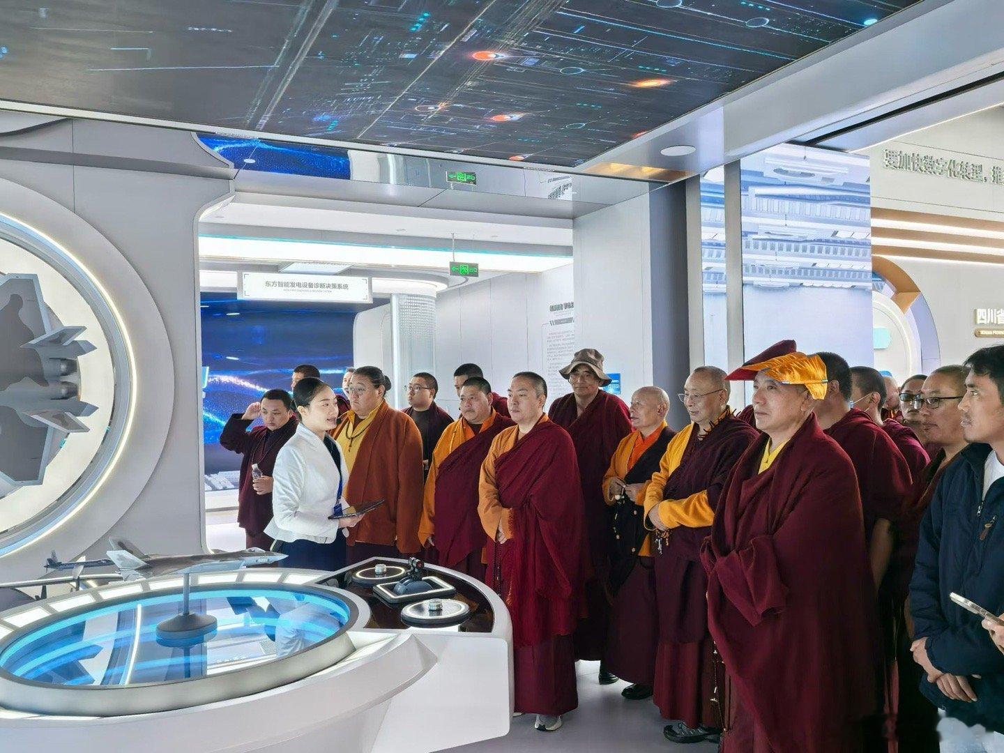 智能机器人和飞机制造[强]  ​​​