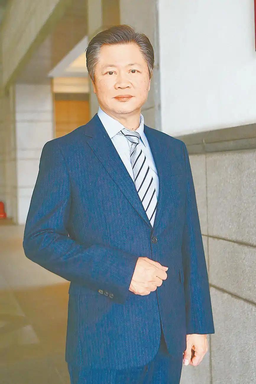 台湾学者赖岳谦一语惊人：“中国大陆这么大，至今未完成统一，真是反常中的反常！”
