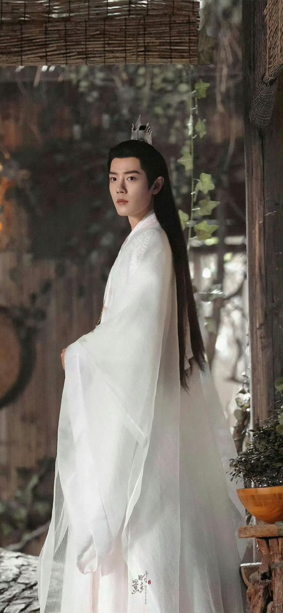 玉骨遥开播三周年玉骨遥开播三周年时影真是每一帧都能单独截出来欣赏肖战时影 肖战