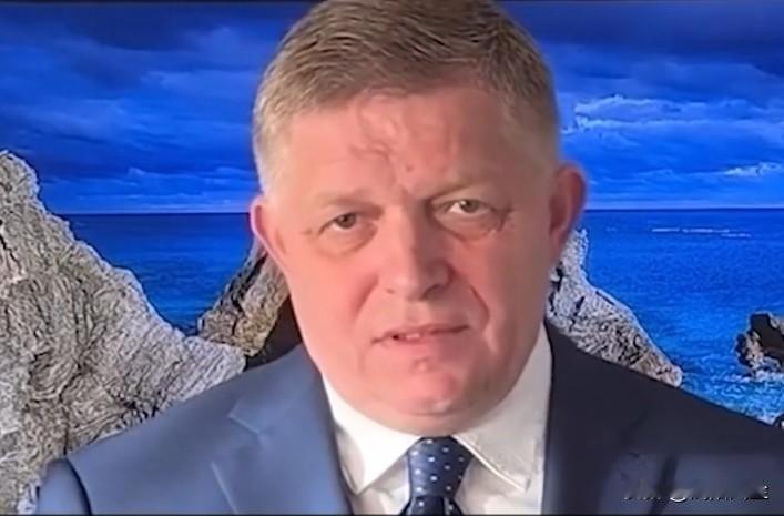 斯洛伐克总理菲佐发表新年致辞，呼吁和平:“正如一位智者所言，和平不是一切，但没有