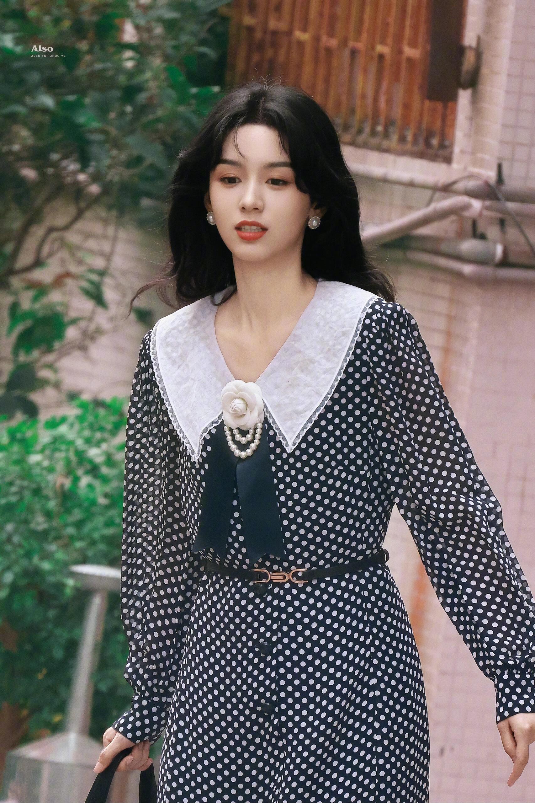 周也好会爱人的一张嘴港岛大少爱上农村丫头的她 夏晓兰拒绝港岛大少那段看得太爽了！