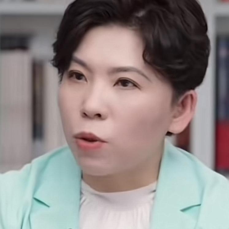 邓亚萍说：输球就是输球，想拿冠军不能找任何客观理由。可能有些身体不适、有伤病，没