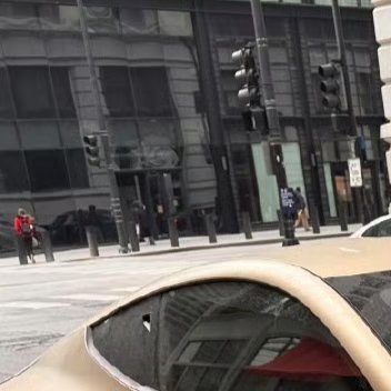 马斯克把方向盘删了这场方向盘的消失实验，本质是马斯克用技术乌托邦绑架现实的豪赌—