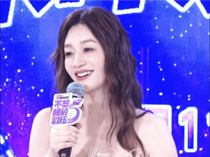 李小冉李小冉说星期五也逼着我跳舞不想睡的星期五感谢乘风与不想睡的星期五持续输出惊