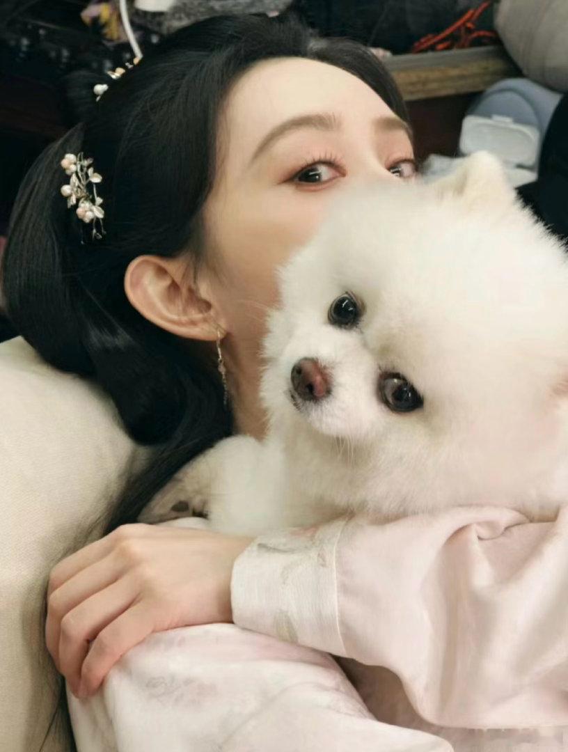 谁给孟子义的巧克力画的眼袋五十公里桃花6五十公里桃花坞 简简单单两道线条，丝毫没