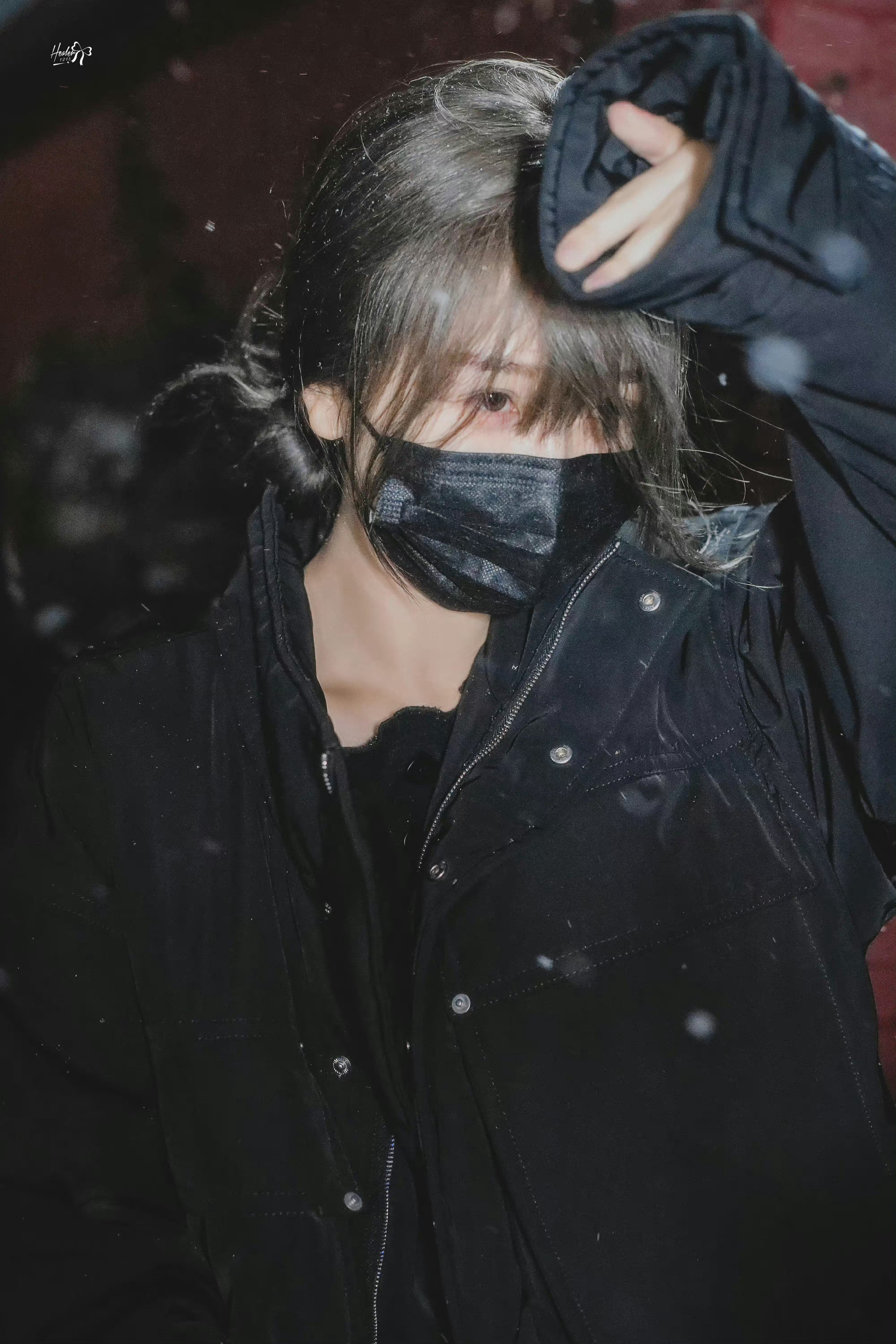 #虞书欣[超话]# 前年今天的初雪❄️ 想和欣酱过冬天了🥺 Cr 水印 ​​​