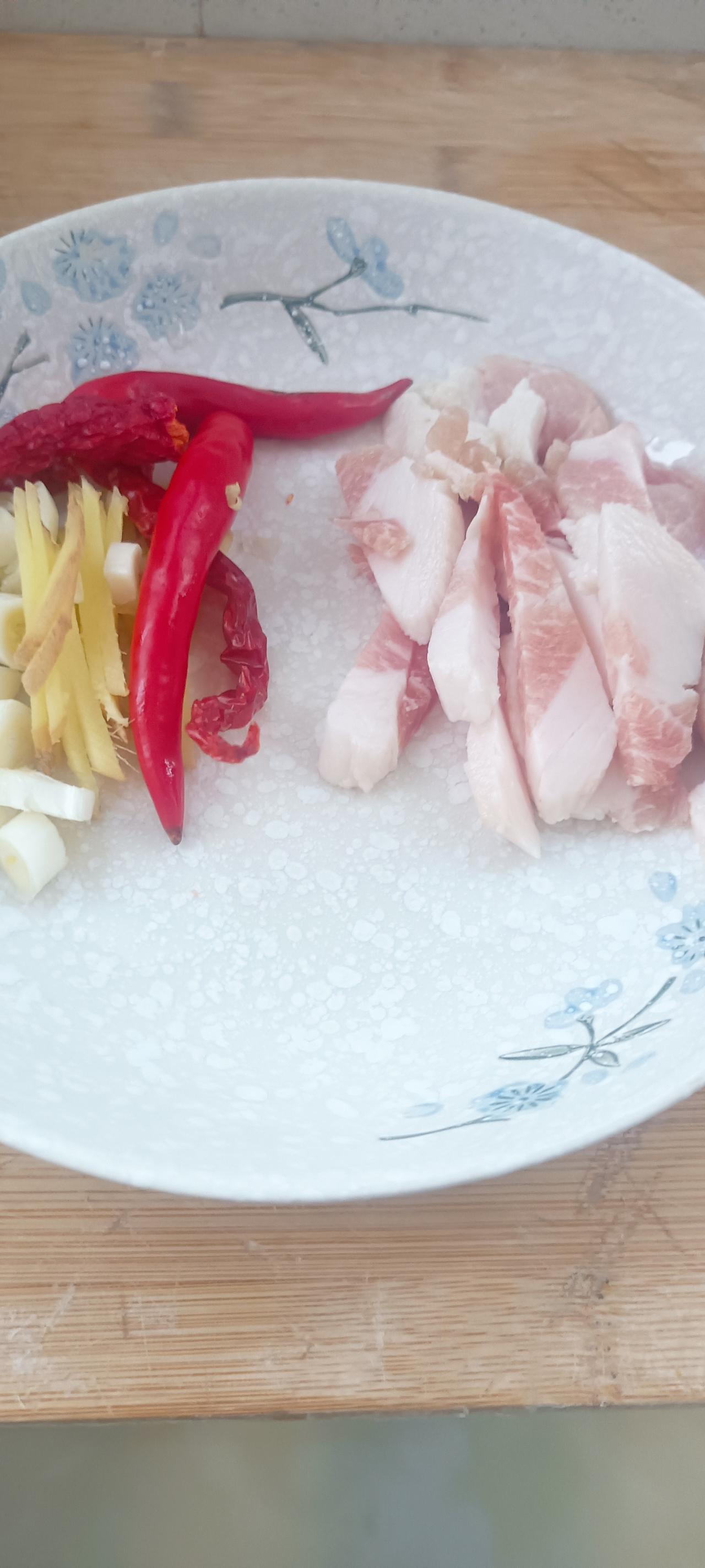 我家早餐不吃饺子了，晚餐也不点餐了，这变化这么大，我还有点适应不了呢！
前些日子