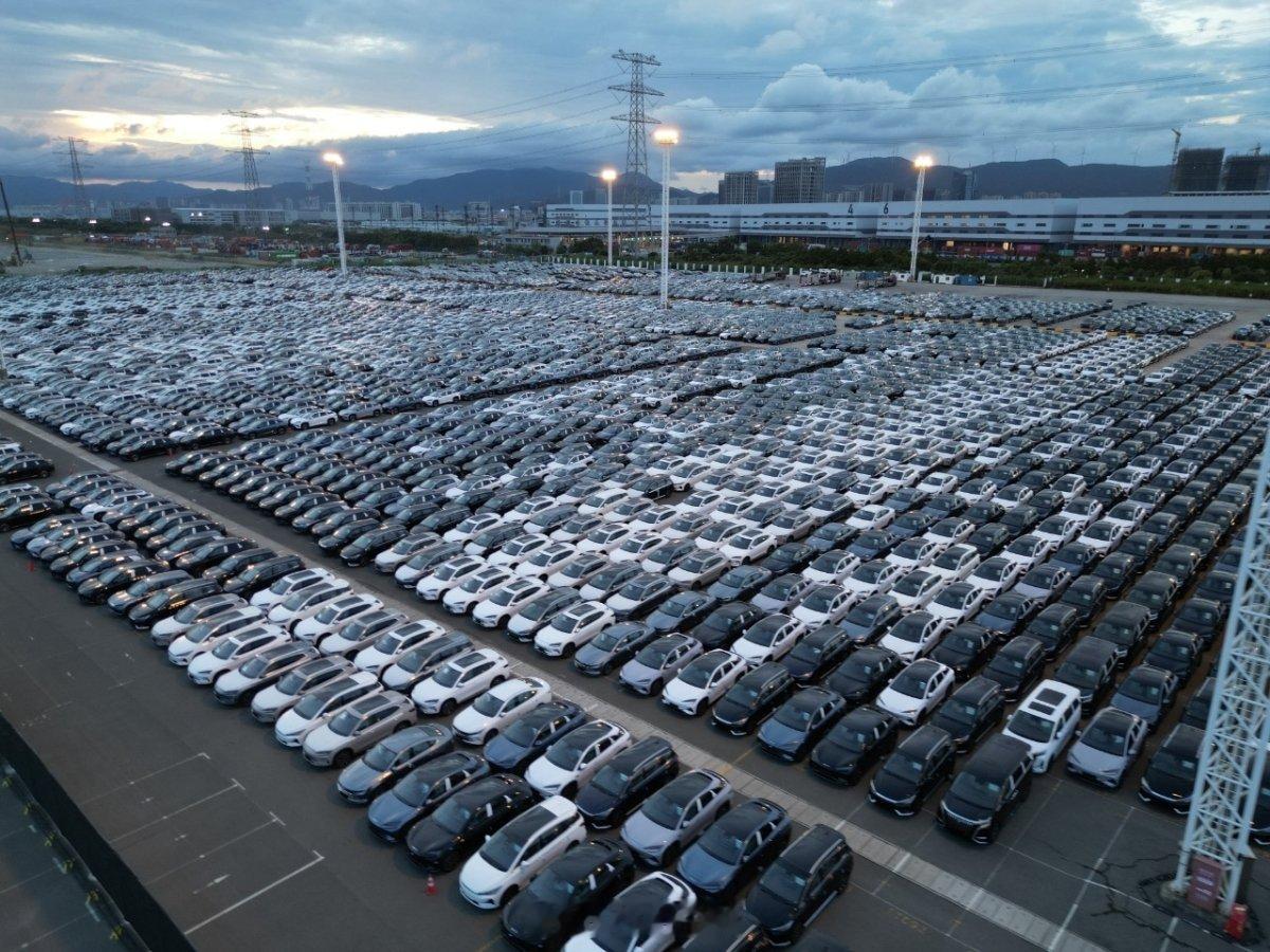 宁波拼经济新政让企业大胆讲放心闯放手干 2026年初，宁波推出《关于常态长效服务