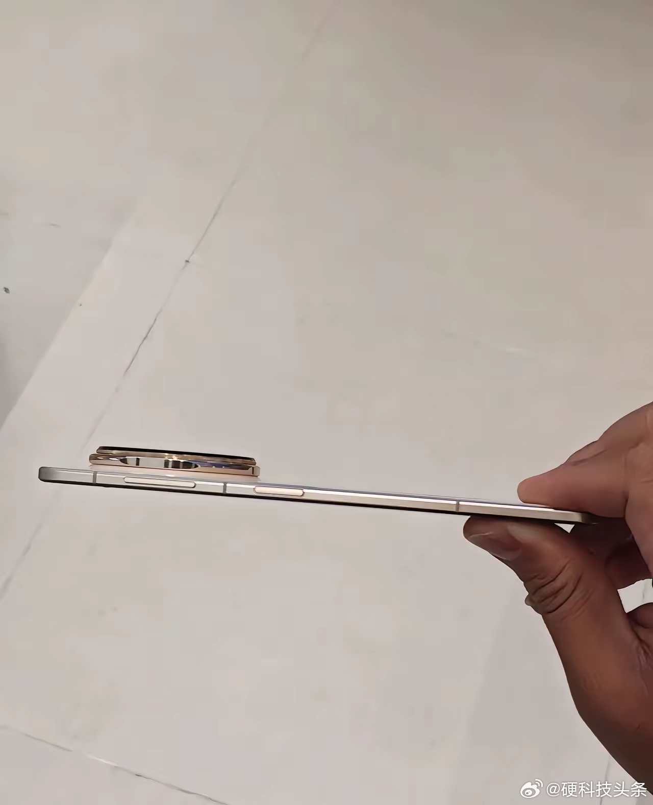 荣耀Air，作何评价？[笑而不语] ​​​