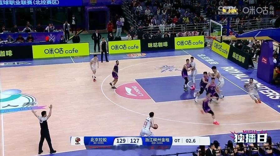 最后谁都知道你要找约克，为啥要让吴前去发球？自己ban了一个接球威胁点啊。北控男