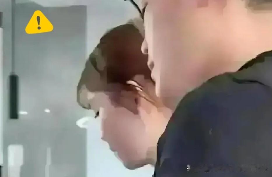 绍兴这姑娘，婚检发现先天不孕，转头就把18万彩礼和宝马车钥匙如数奉还，还给准婆婆