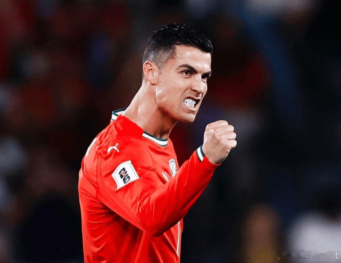 据报道，在北京时间今天凌晨结束的国际足联FIFA年度颁奖典礼结束后，巴黎前锋登贝