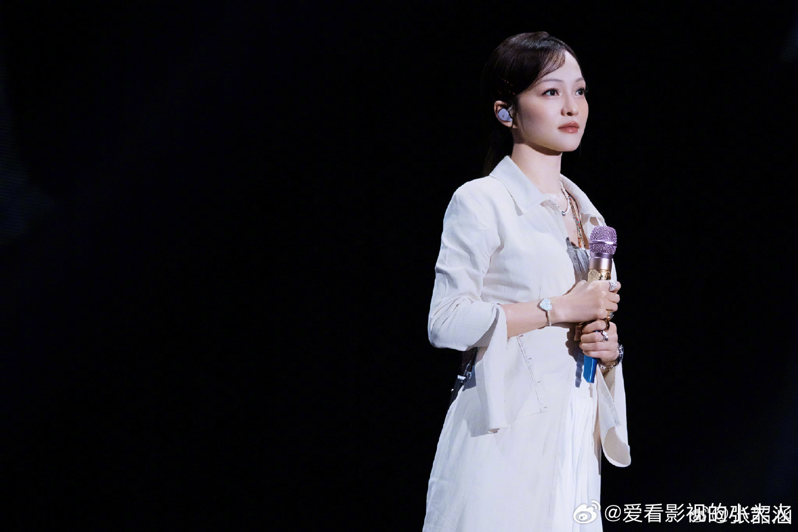 张韶涵沉浸式教唱还以为熊大熊二是张韶涵的学生张韶涵演唱会现场开启声乐小课堂，沉浸