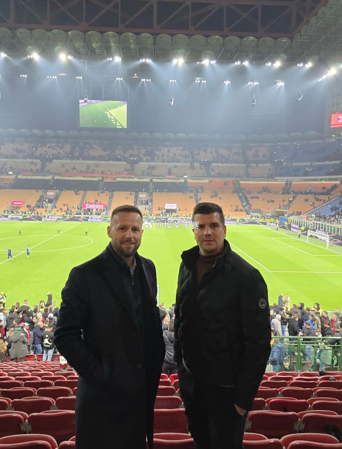 北京国安北京国安 国安旧将卡鲁德洛维奇现场观看米兰德比。 