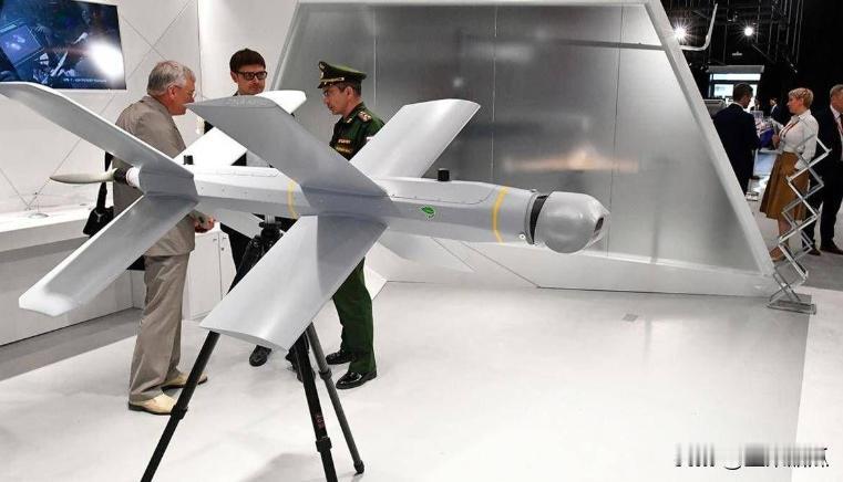 厉害了广西，在苏57风风火火赶往珠海时，11月4日，在广西梧州举办了中俄航空技术