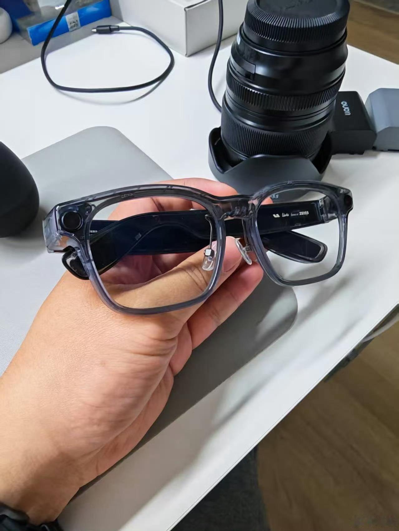 谁泄密了理想AI眼镜Livis