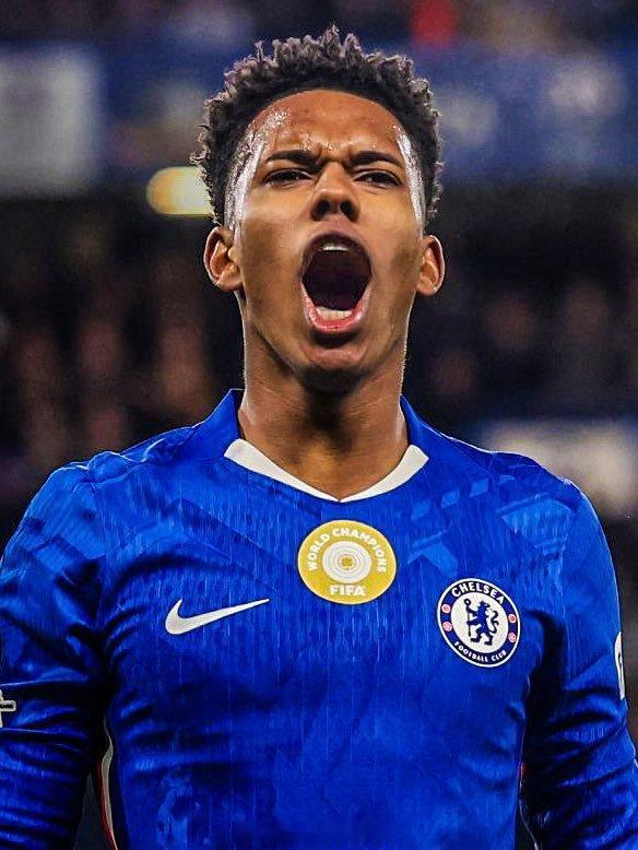 【埃斯特旺：来英超最大的挑战是？】切尔西边锋埃斯特旺，在接受官网采访时表示：“来