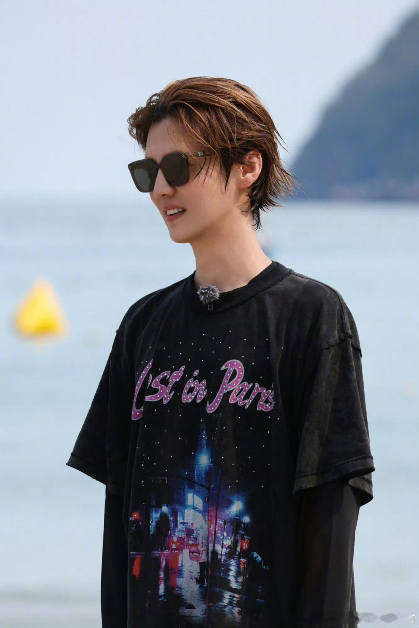 陈赫说鹿晗水品真好鹿晗替队友挨罚 玩泼水游戏时鹿晗输了，队友误泼了对手，他直接给