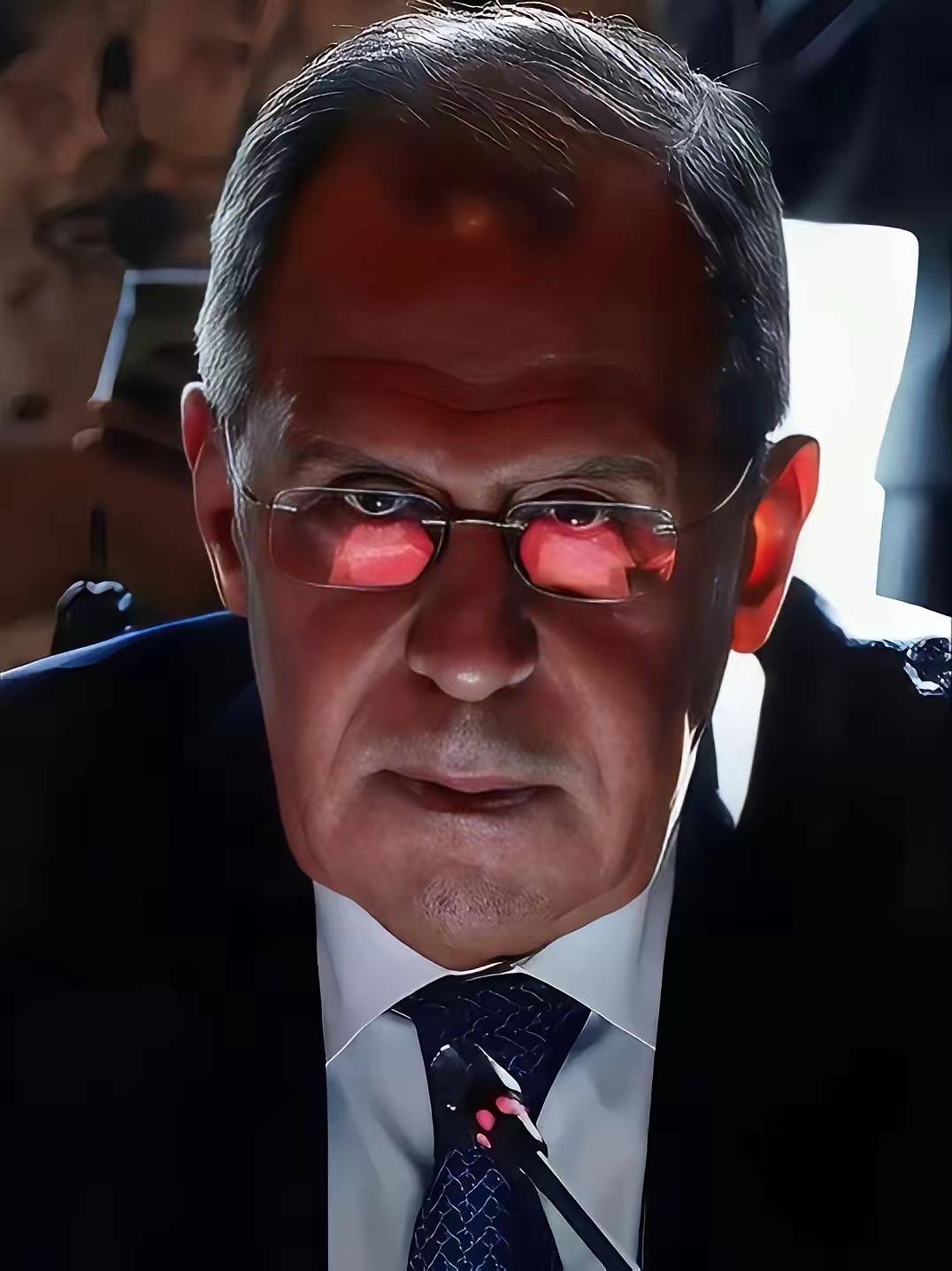 果然不出所料！
俄罗斯拉夫罗夫宣布：
2月2日，俄罗斯外交部长拉夫罗夫在回答媒体