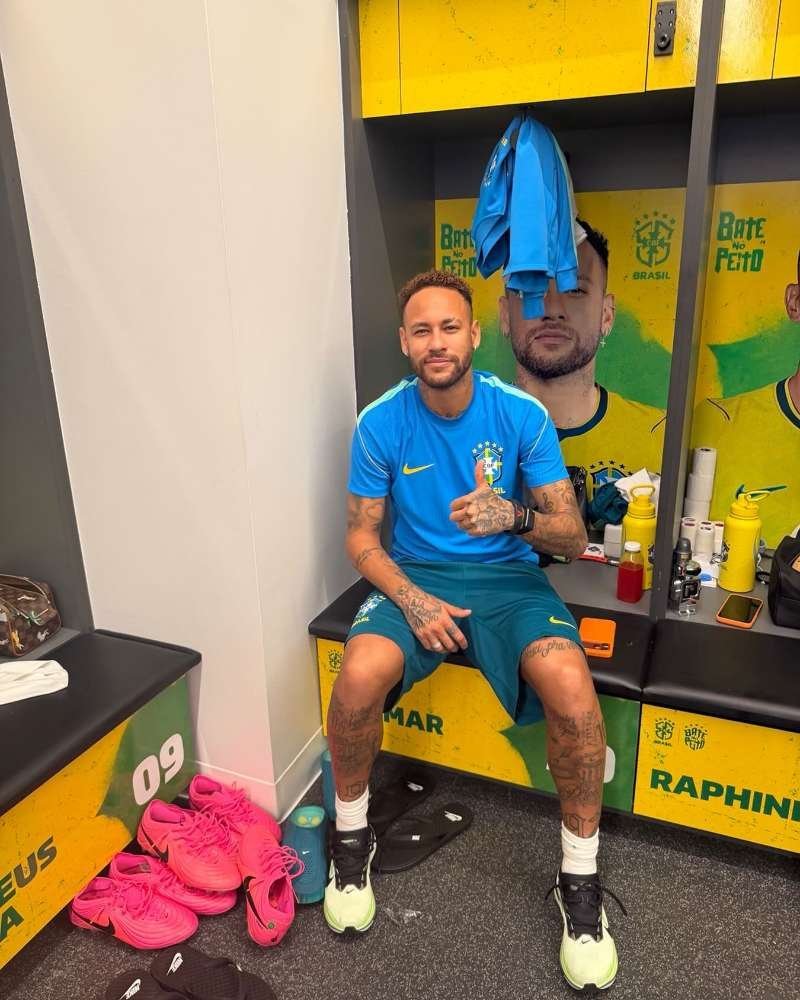 neymar 更衣室内马尔