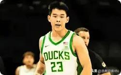 中国球员林崴最近在NCAA表现不错啊！

1月6号，代表俄勒冈大学，对战罗格斯大