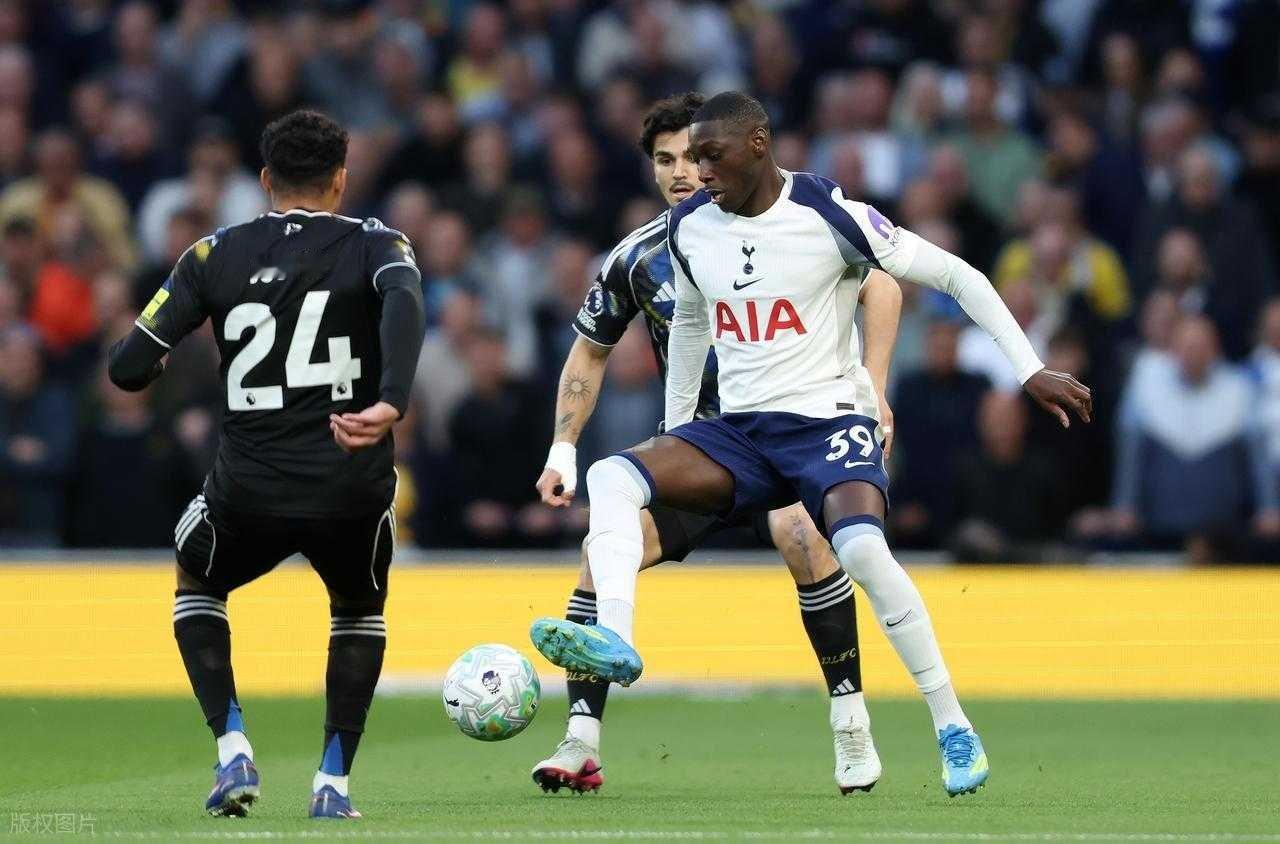 1-1，热刺遭英超第14逼平，保级形势不容乐观，最后两轮对手强劲5 月 12 日