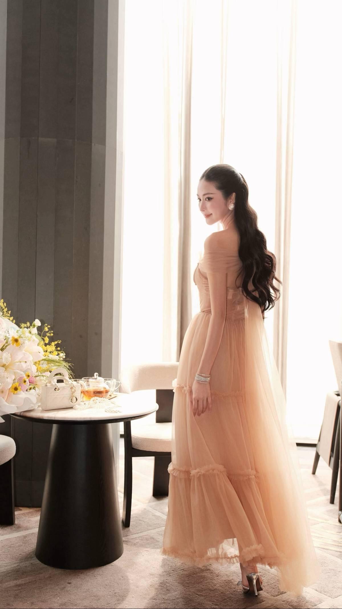 分享美女穿搭服饰