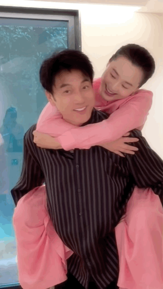 林依轮结婚31年发文林依轮结婚31年的发文好真诚！字里行间都是对相伴的珍惜，这种