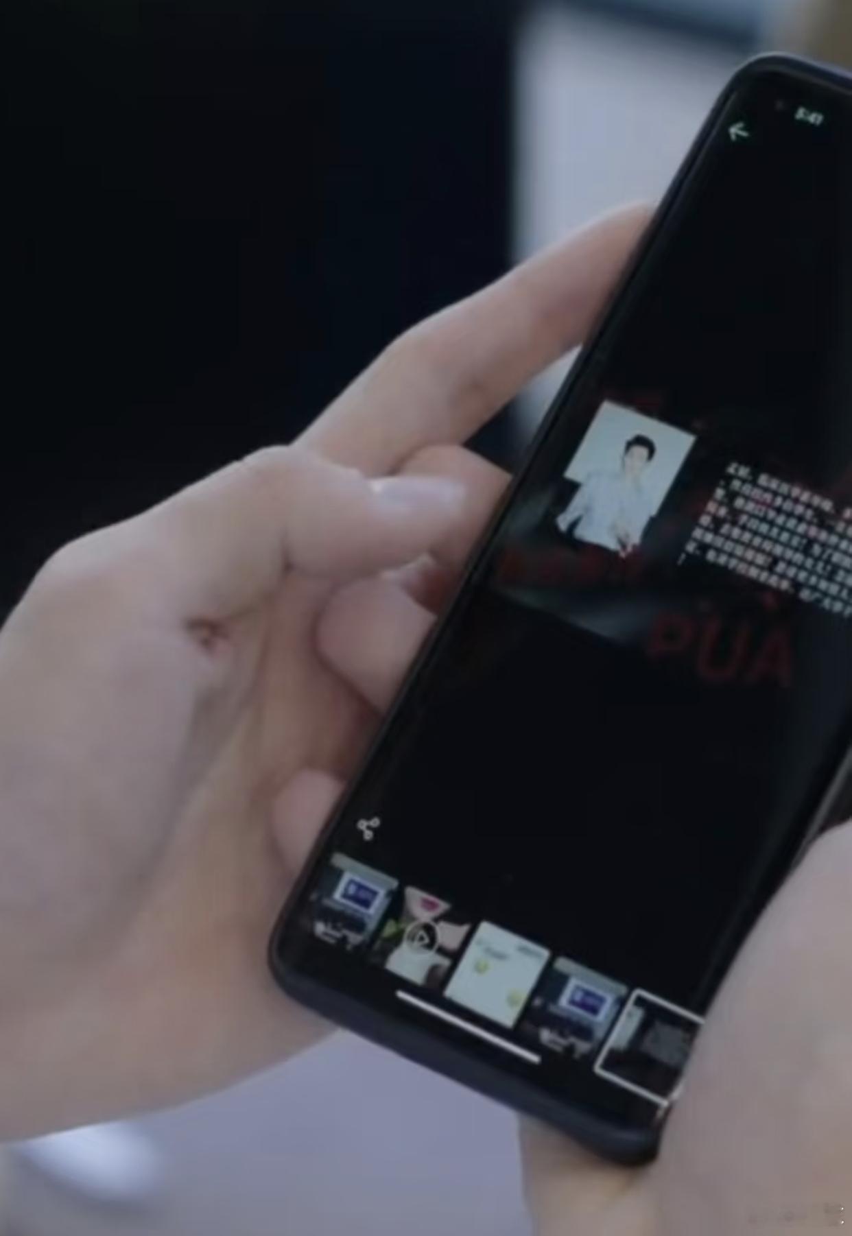姜小帅真的是吃货 底下还在看沉浸式吃播 好萌呀 ​​​