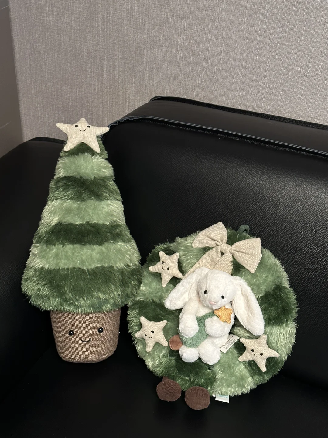 终于把Jellycat圣诞树抱回家了🎄。