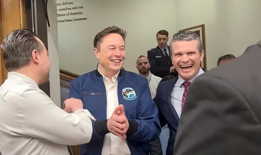 马斯克真是个危险人物！
美国国防部长赫格塞思在2026年1月12日宣布的决定，该