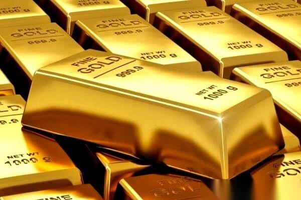 连续11个月，咱们央妈成了全球最大的黄金买家。
一边还在不动声色地抛美债。
你品