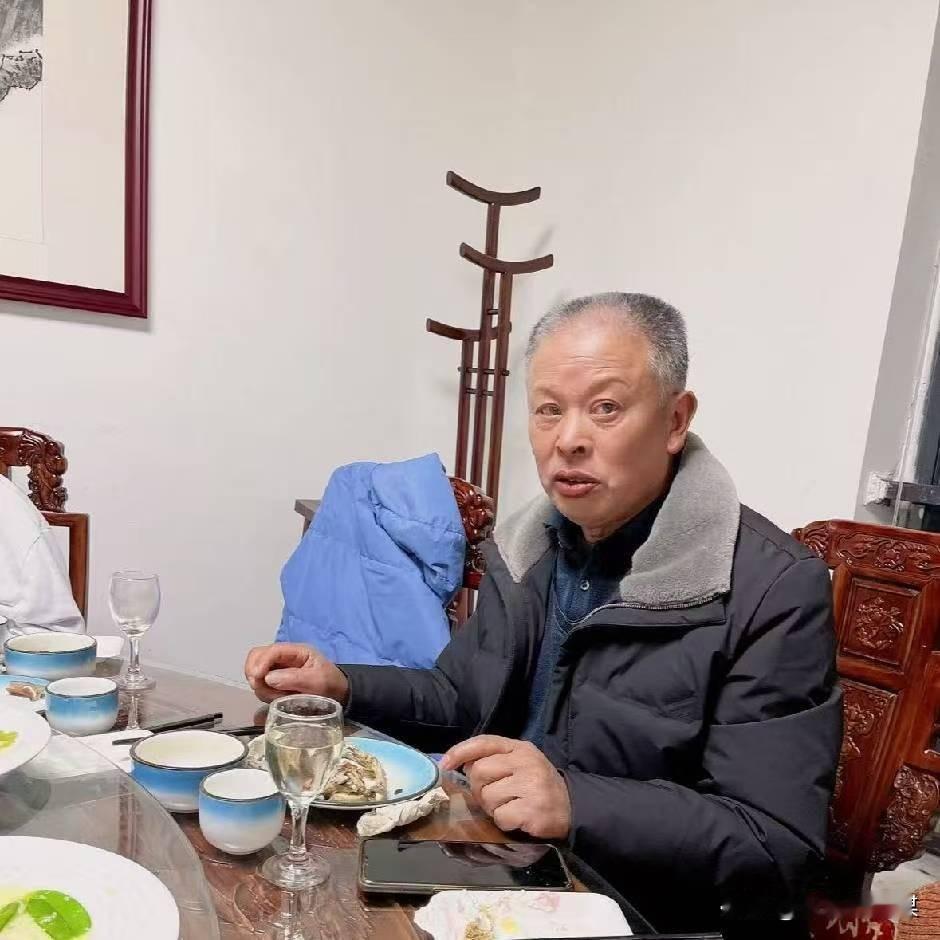 咏沭河
崔广栋/
沭河源头自沂山，
横跨两省入海川。
山清水秀当自流，
千载巨龙