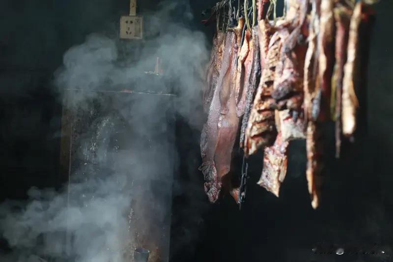 腌腊肉你踩过哪些坑 农村风干腊肉 腌腊肉 又到了一年一度的腌腊肉季节，腌腊肉真是